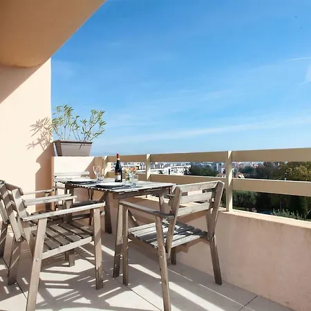 Vue Mer, Terrasse Et Parking Prive 아파트 앙티브