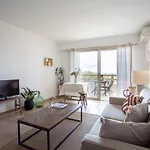 Vue Mer, Terrasse Et Parking Prive Antibes
