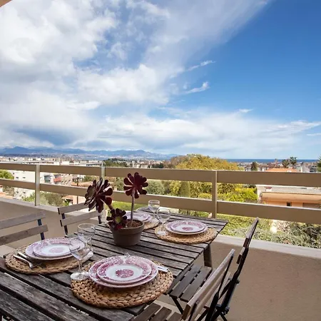Apartment Vue Mer, Terrasse Et Parking Prive Antibes