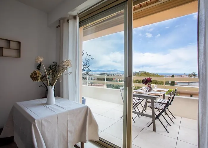 Vue Mer, Terrasse Et Parking Prive Antibes